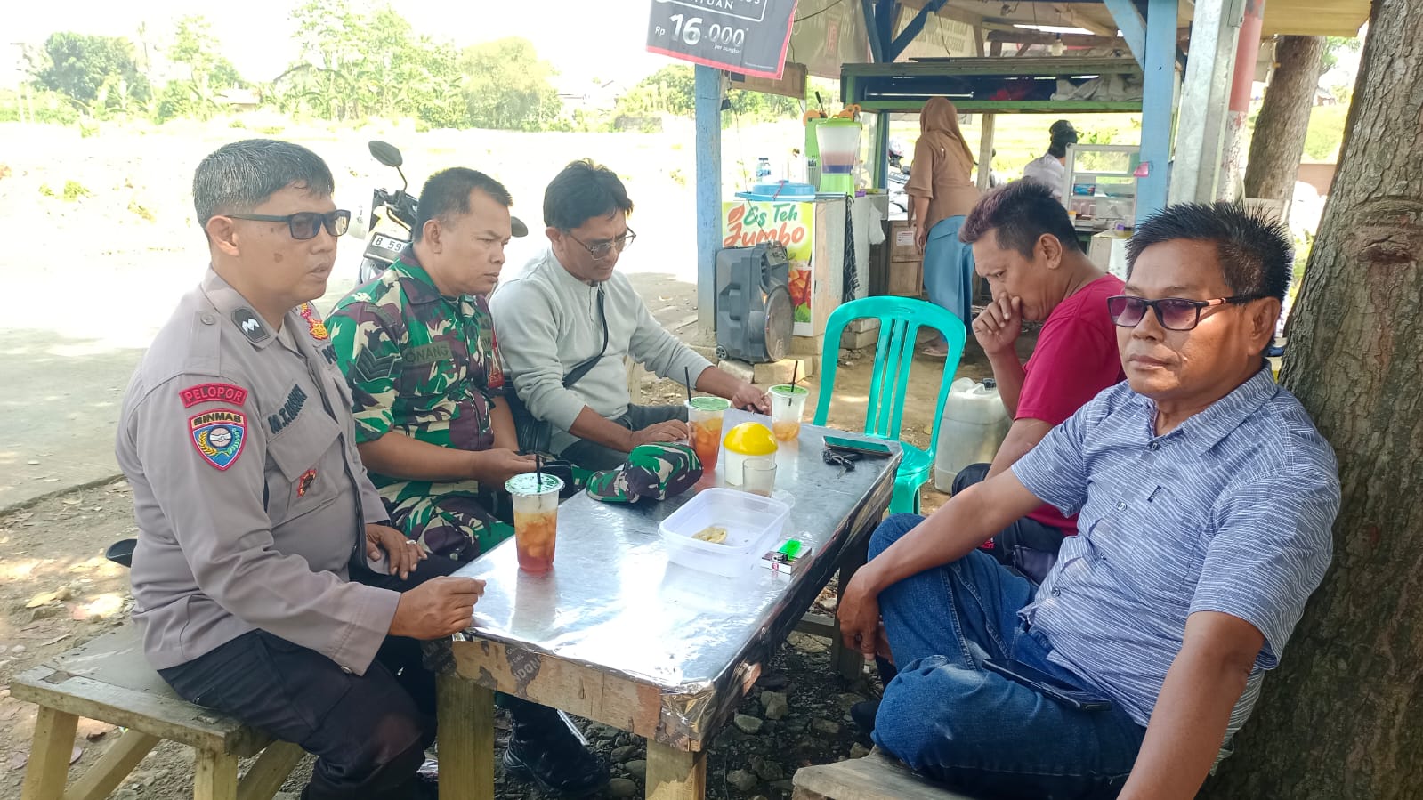 2e999591-c3cb-4cd9-b0e4-54308bbdd958